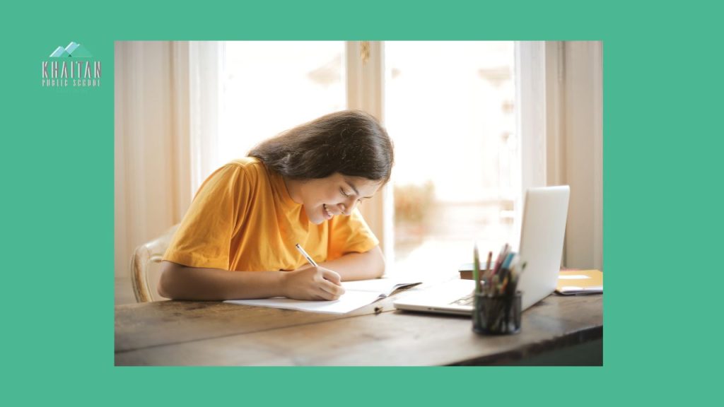 clean study table - study hacks for students